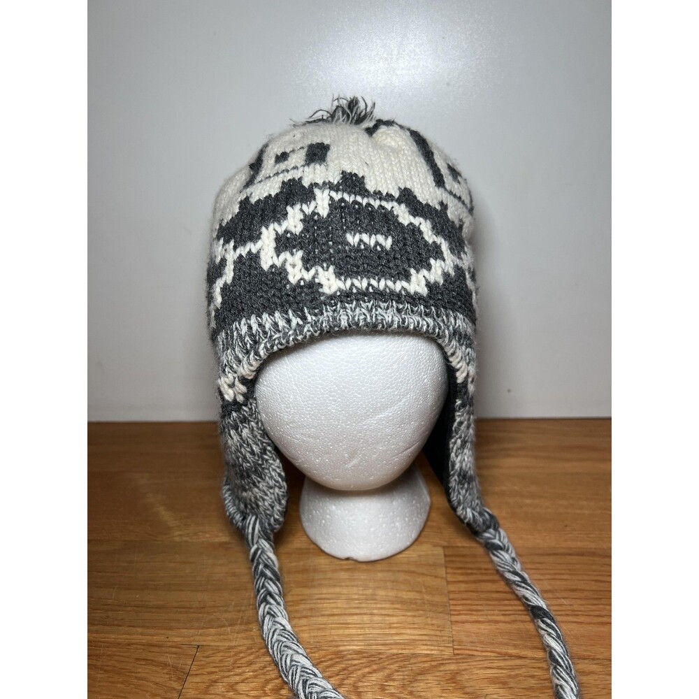 Fair Isle Knit Hat Cap Fleece Lined Ear Flap Tassel One Size Gray White